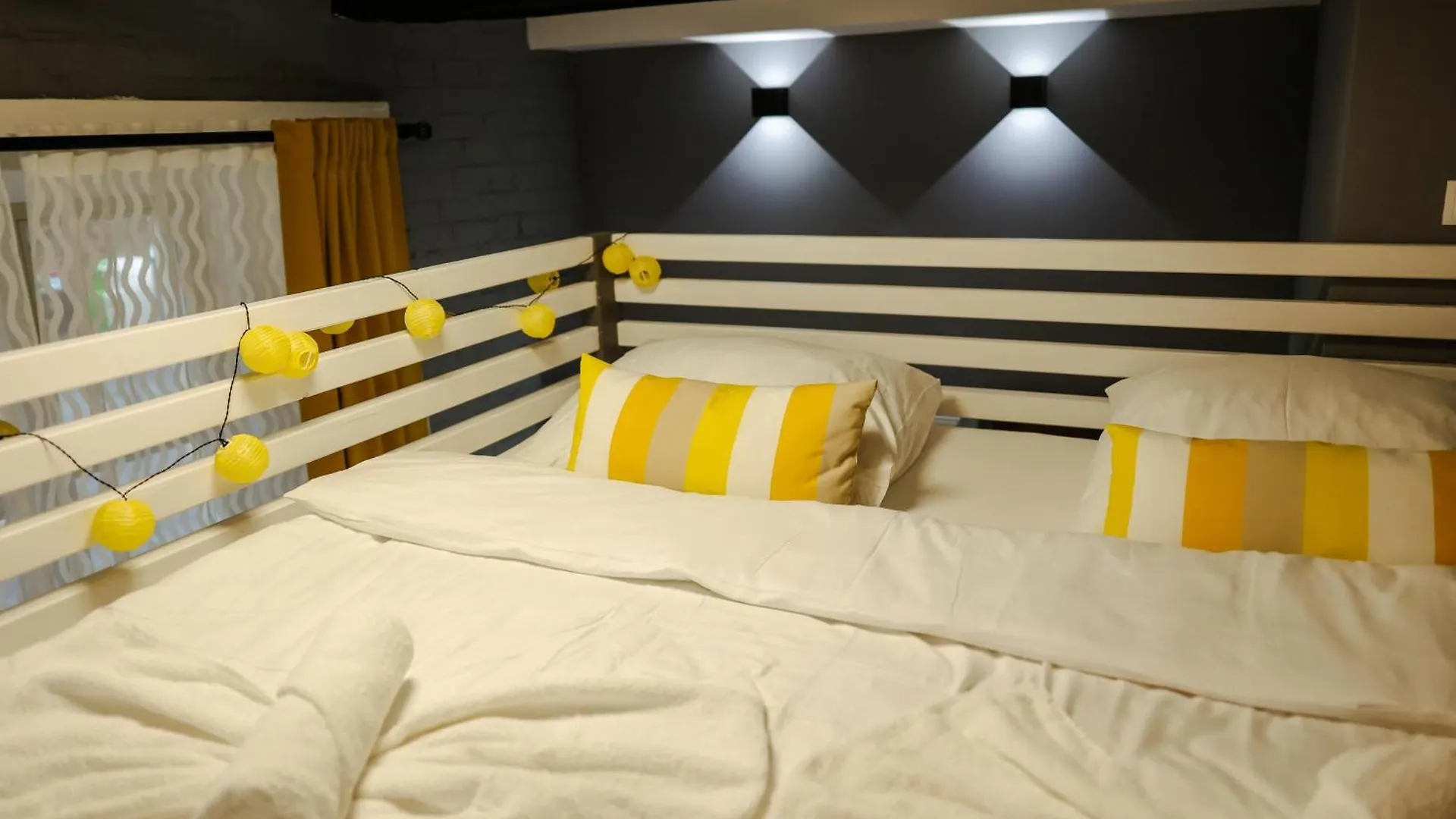 Spring Apartments 卡罗维发利